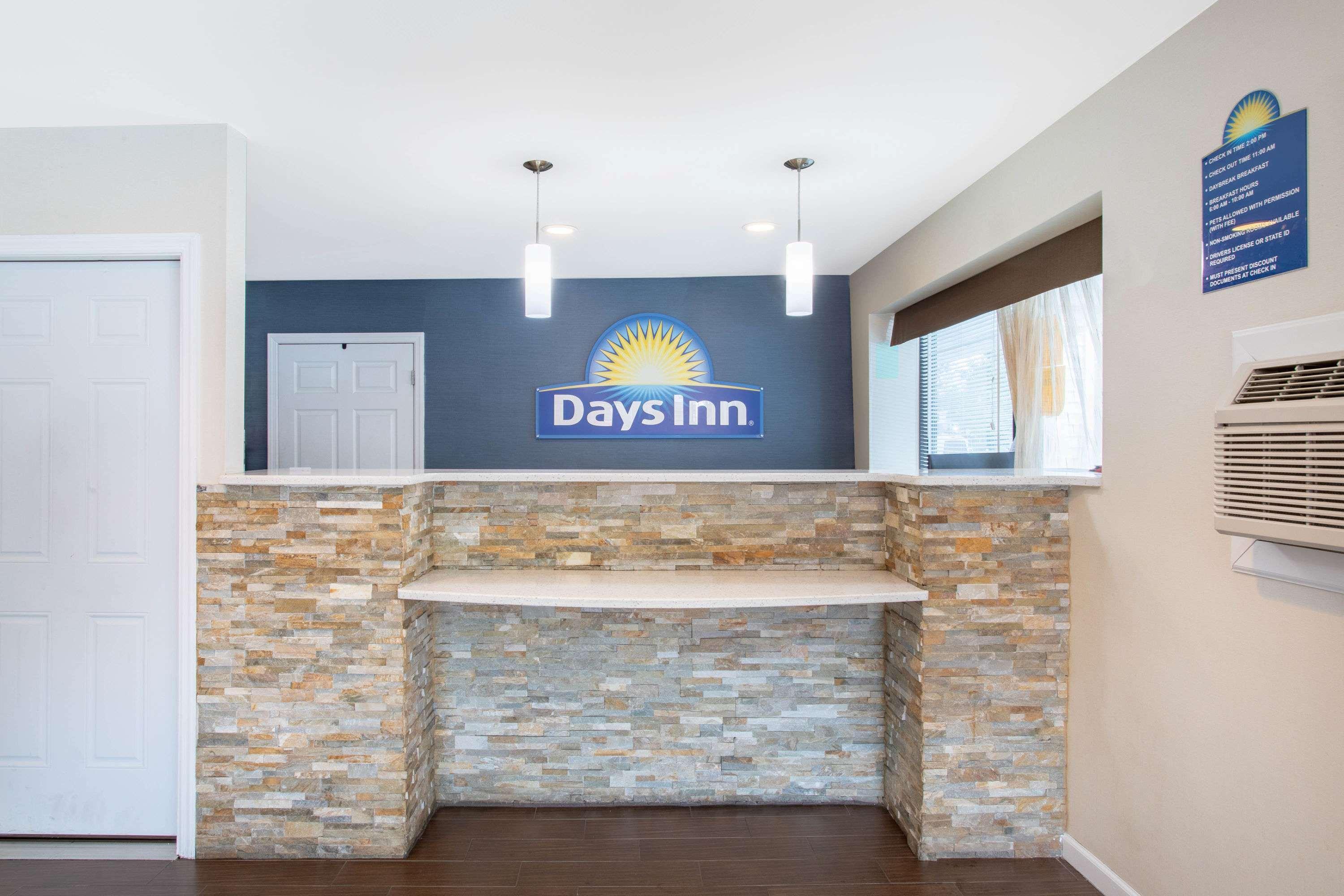 Days Inn By Wyndham Elmsford Kültér fotó